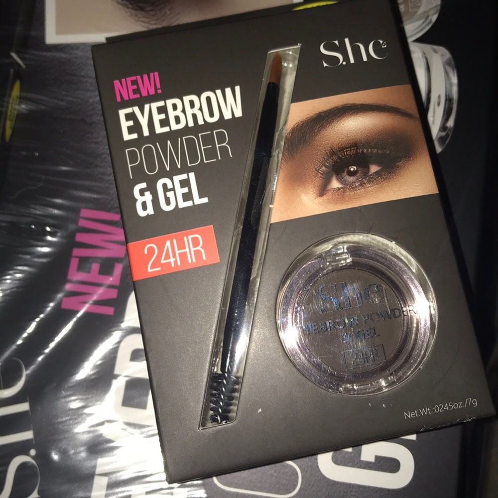 Eyebrow powder & gel (only in brown)